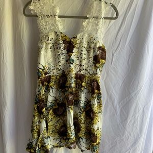 Adorable sweetheart neckline sunflower dress